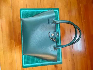 다크 그린 가죽 토트백 손바느질 핸드메이드