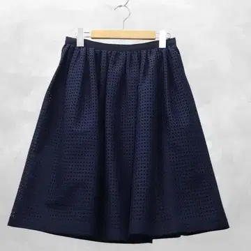 폭시 뉴욕 스퀘어 레이스 무릎 기장 플레어 스커트 40