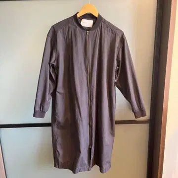 A DAY IN THE LIFE 그레이 코트