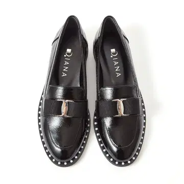 새상품급 DIANA 리본 x 펄 로퍼 다이애나 에나멜 신발 소가죽