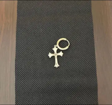 World Is Over 크로스 귀걸이 후카세 세카와 한쪽 귀 박스 있음