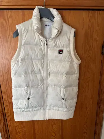 FILA 화이트 다운 베스트