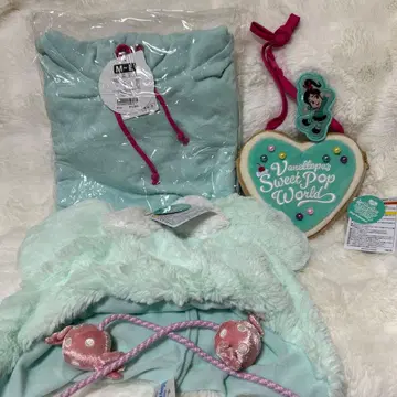 디즈니랜드 팔루팔루자 숄더백 후드티 팬캡 새상품