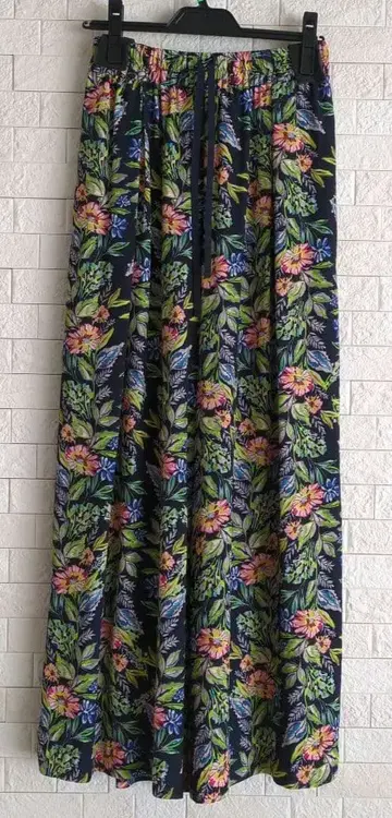 네이비 꽃무늬 가우초 팬츠 M