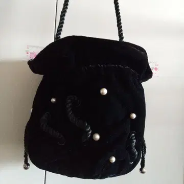 블랙 벨벳 숄더백