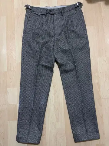 유니버설 랭귀지 카노니코제 슬랙스