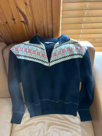 Cushman 노르딕 무늬 트레이닝복 M