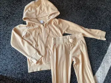 새상품급 Rady 베이지 후드 부착 셋업 S사이즈