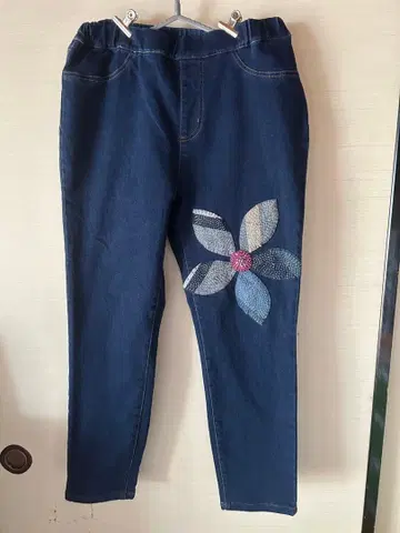 핸드메이드 자수 아플리케 포함 데님 팬츠 25-213