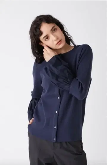 mila owen 네이비 가디건