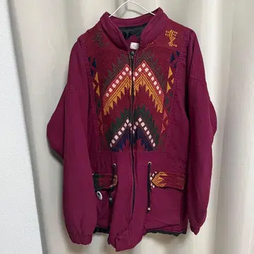 에스닉 패턴 후드 부착 자켓 버건디, 과테말라