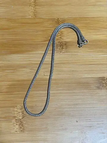 실버 에스닉 목걸이 체인 뜨개질