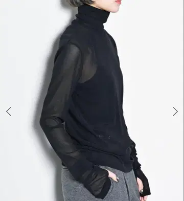 SHEER HIGH NECK TOP: 티셔츠