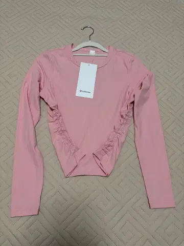 새상품급 Lululemon 핑크 긴팔 개더 상의 미사용 사이즈 4/XS