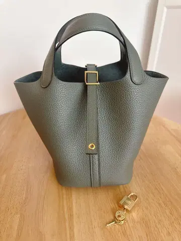 천연 가죽 큐브 백 프리미엄 버전