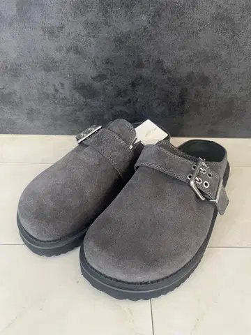 ZARA 그레이 스웨이드 샌들 39