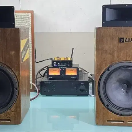 Vintage 8-inch Altec 403A full-range speaker