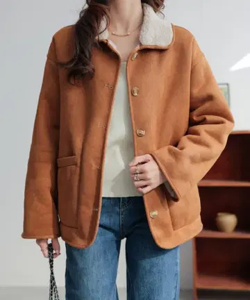 리버서블 카라 부착 무스탕 코트