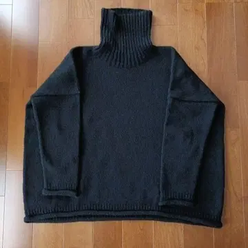 utilite 유틸리테 페루 하이랜드 울 터틀넥 니트 블랙