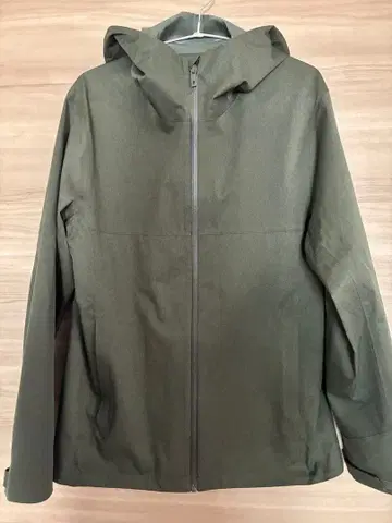 새상품급! 유니클로 블록 테크 후드티 올리브 M