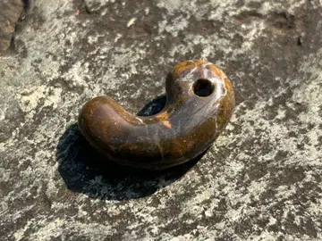 아오모리산 재스퍼 구옥 금석