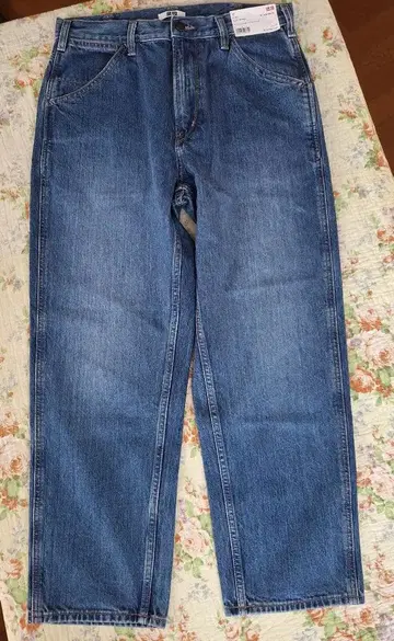 택 포함! UNIQLO 와이드 핏 테이퍼드 청바지