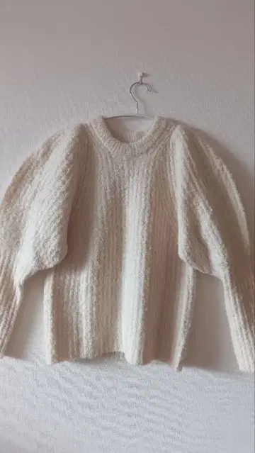 Mila Owen 퍼프 슬리브 니트 아이보리