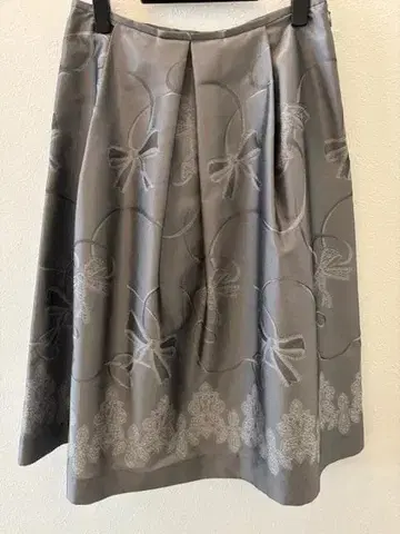 MS 그레이시 리본 무늬 프린트 스커트