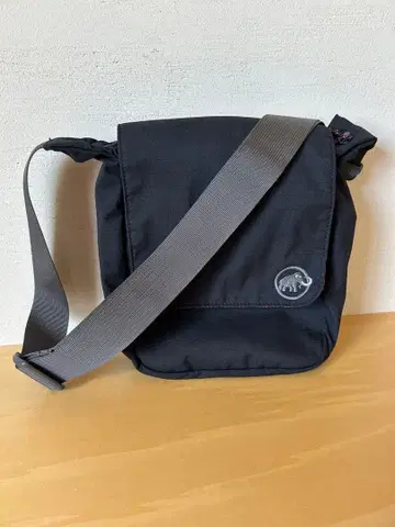 Mammut 마무트 숄더백 남성용 스퀘어 4