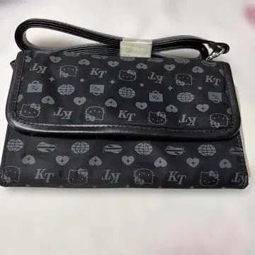 키티 여권 케이스