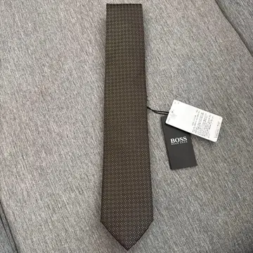 [ 새상품 미사용 택 포함 ] HUGO BOSS 넥타이 실크 100%