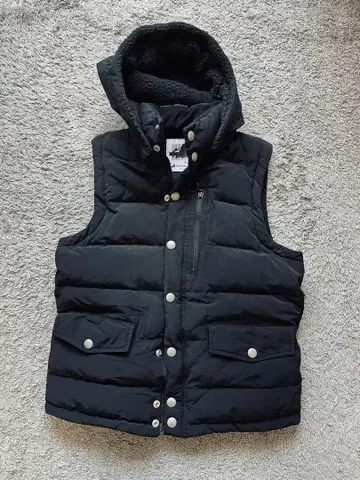 나노 유니버스 블랙 다운 베스트 후드 부착