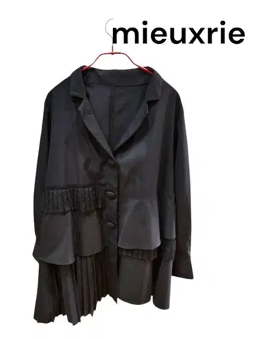mieuxxrie 블랙 플리츠 테일러드 자켓 올 시즌
