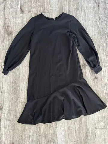 [ STUDIOUS ] 비대칭 분또 플레어 원피스