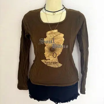 [ y2k 00s ] 헤이세이 갸루 다크코어 골드 화려한 갸루 긴팔 쫄티