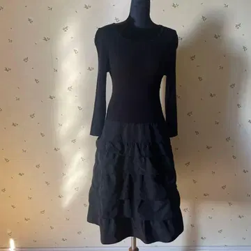 니트 원피스 프릴 발표회