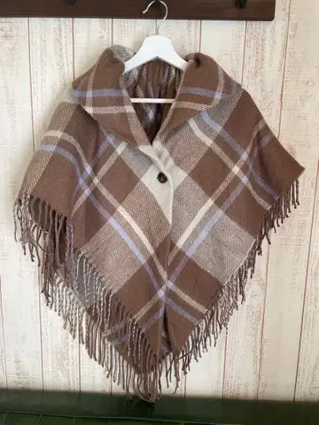 따뜻한 프린지 케이프