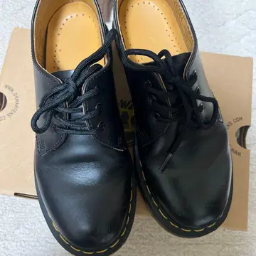 UK5 닥터마틴 3홀