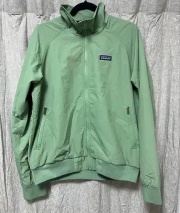 파타고니아 배기 자켓 M 사이즈
