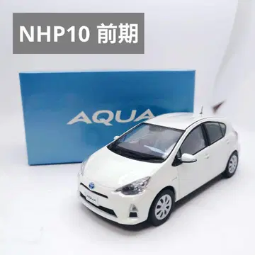 [도요타] 아쿠아 컬러 샘플 미니카 화이트 NHP10 전반기