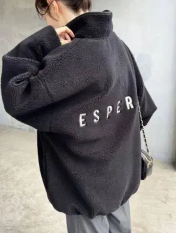 오버 사이즈 보아 자켓 스픽 앤 스팬