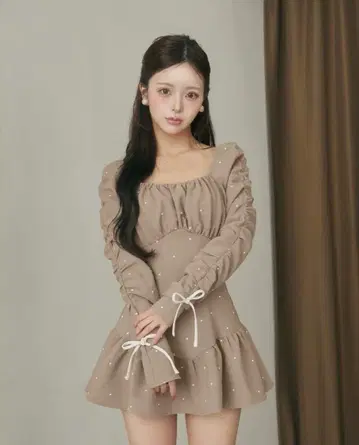 Darich 스퀘어넥 개더 미니 원피스