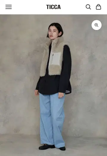 TICCA 이번 시즌 베이지 퍼 베스트