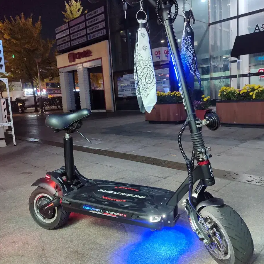 1200키로 주행미만 깔끔함 힘찬 황소파워 72v40ah 듀얼트론 썬더2