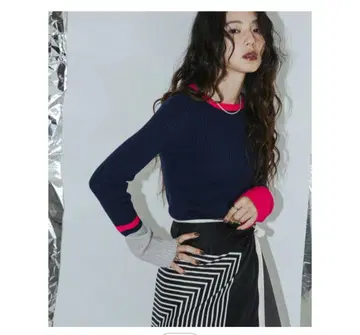 bohmal 플레어 소매 배색 풀오버 니트