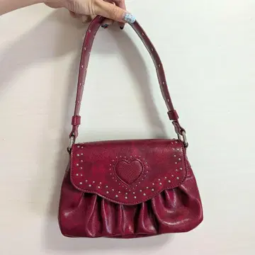 MOUSSY HEART GATHER STUDS 백 빨간색 y2k