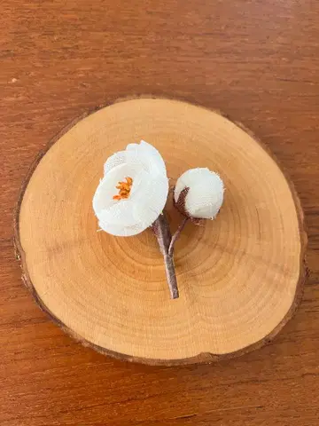 유나카가와 브로치 [히토하나] 매실