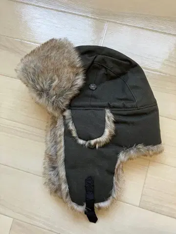 머드 봄버 플라이트 캡