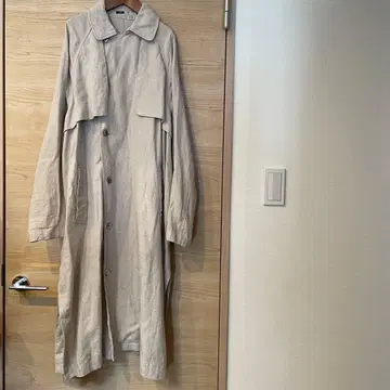 universal tissu 베이지 트렌치코트