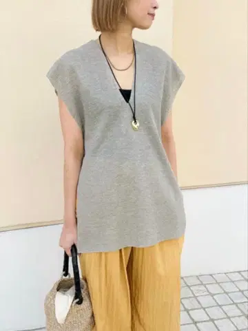 얇은 소재 니트 베스트 오드리 앤 존 와드